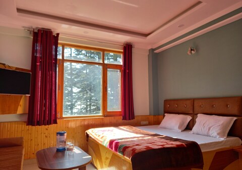 Kufri Mount Stay | Rooms & Kitchen