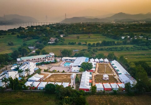 Vasant Vihar Resort