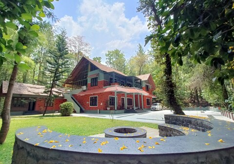 Adrak Mountain Mist Forest Resort