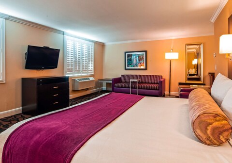 Best Western Plus Airport Plaza