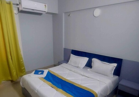 Collection O Baner Executive Stays