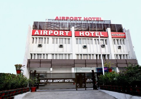 Airport Hotel Terminal 1 View