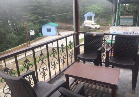 USHA HOME STAY & RESTAURANT