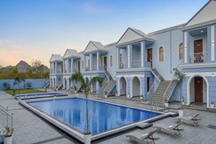 Red Tullip MD Valley Resort (4KM from Fatehsagar), Udaipur Red Tullip MD Valley Resort (4KM from Fatehsagar), Udaipur