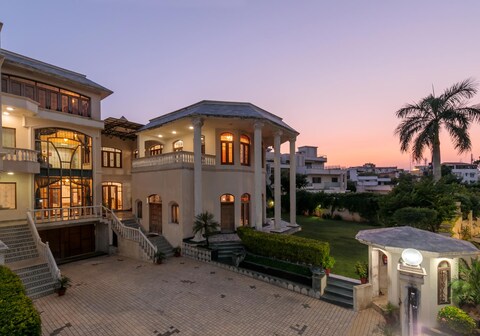 Nirvana @ Krishnalaya Mansion by VEO - Part of StayVista