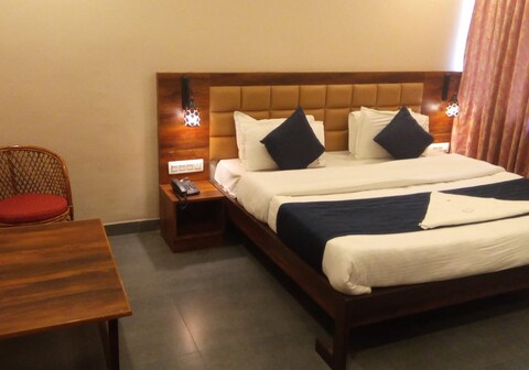 Hotel Samrat