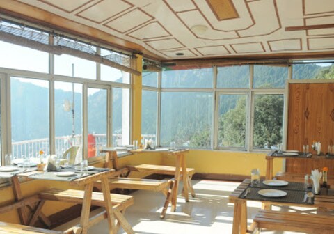Hotel Naini View