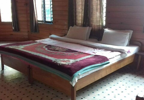 Hospitality inn Dirang (3)