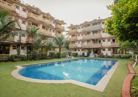 Staymaster Zuno 2BR in Candolim Pool
