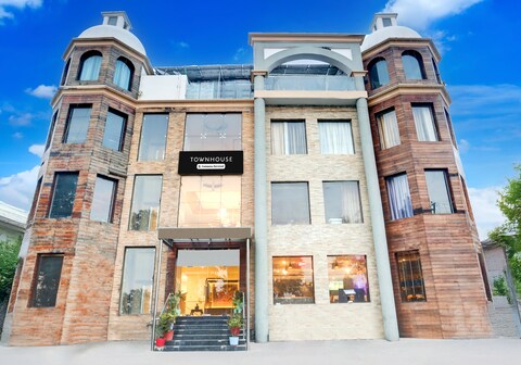 Super Townhouse Brahma Sarovar Formerly Krishna mahal