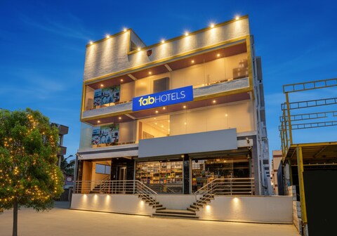 FabHotel AR Daffodil Inn