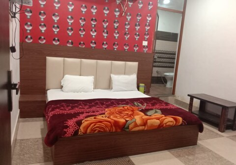 The Mansarovar Palace By WB Inn