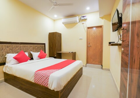 Hotel O R Square Stay Near LB Nagar Metro