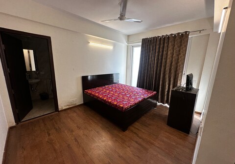 Cozy Home Stay with TT