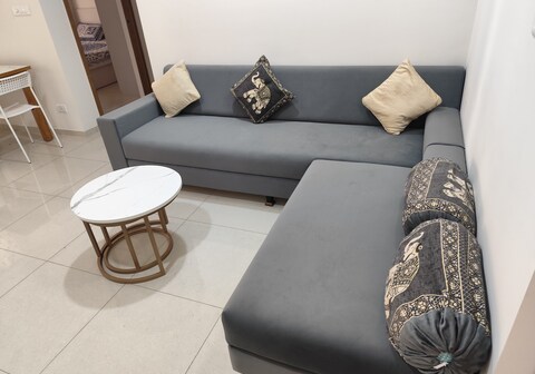 2 BHK Fully Furnished Apartment