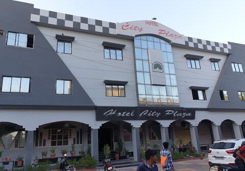 City Plaza Hotel