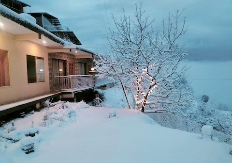 Oakridge By The Aravali Story