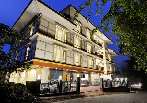 Yashshree Sikkim Blossom