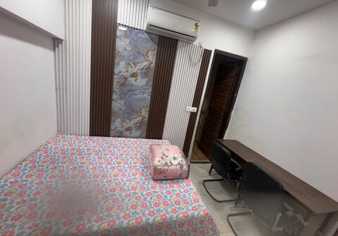 Females Only clean decent Room in a 3bhk flat
