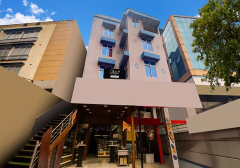 Super COLLECTION O SIXMILE GUWAHATI FORMERLY HOTEL GANGOTRI