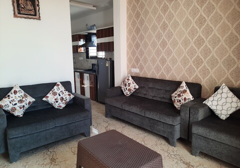 Staeg Cozy Penthouse 2BHK