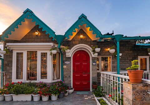 StayVista at Aloe Villa