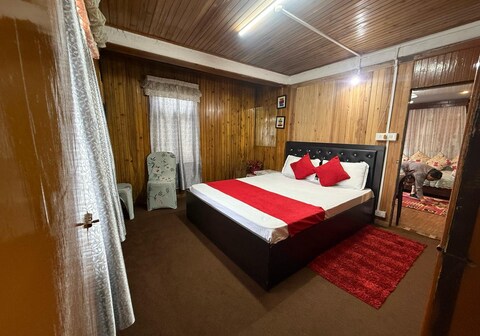 Lillus 3 bhk Apartment on Hill Cart Road