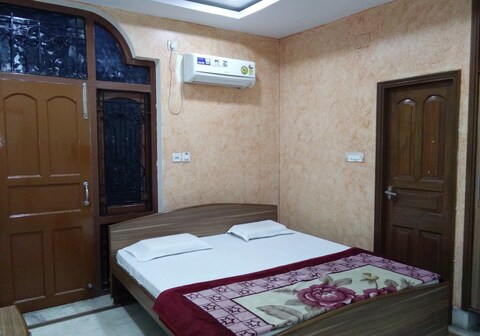 Bandhan Guest House