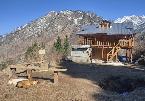 Woodstock Villa Private Room With Balcony