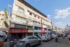 Hotel Gomatgiri, Chhatrapati Sambhajinagar Hotel Gomatgiri, Chhatrapati Sambhajinagar