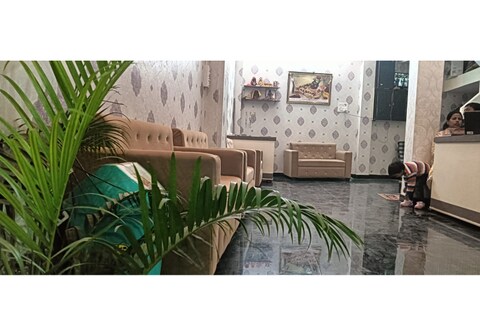 Shiv Gopal (P) Guest House
