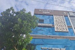 Zeke Avenue, Bangalore Zeke Avenue, Bangalore