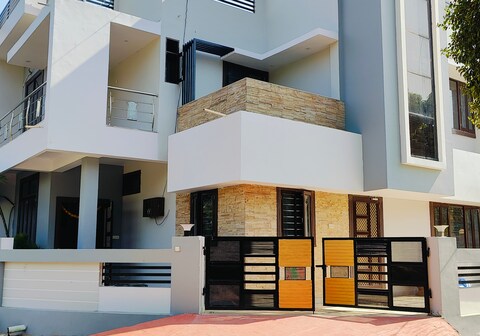 Udaipur Villa2 |Entire 4 Bhk Villa