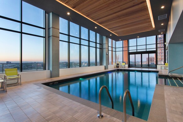 Holiday Inn & Suites MONTREAL CENTRE-VILLE OUEST