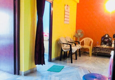 Fully furnished 2bhk apartment opp Kali temple.