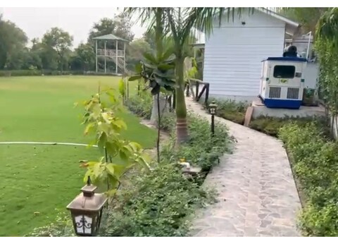 Green beauty Farmhouse