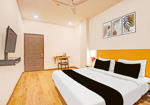 Super Townhouse Mukut Bazar