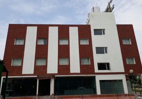 THE INN BY VIVO HOTELS