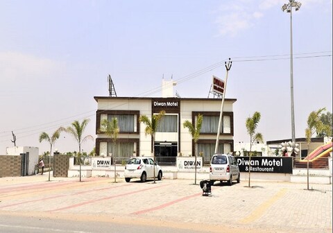 Diwan Hotel and Restaurant