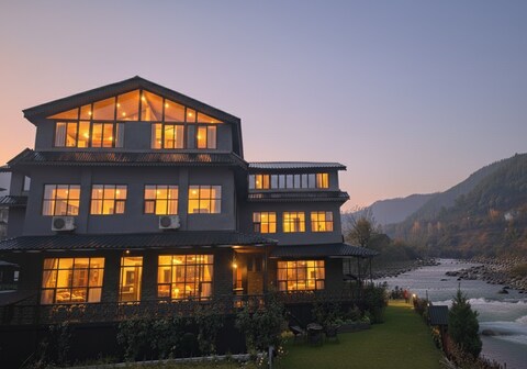 Fresh Water Resort (River Front)