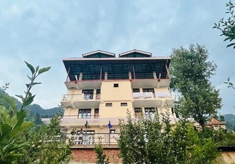 Kailash view sarahan