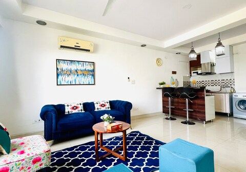 BluO 1BHK - Defence Colony Market, Lift, Balcony