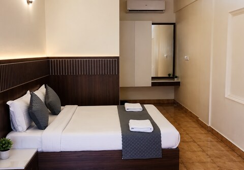 Tower 21 Regency