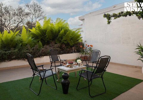 StayVista at Plush @ Fiddle Leaf Home