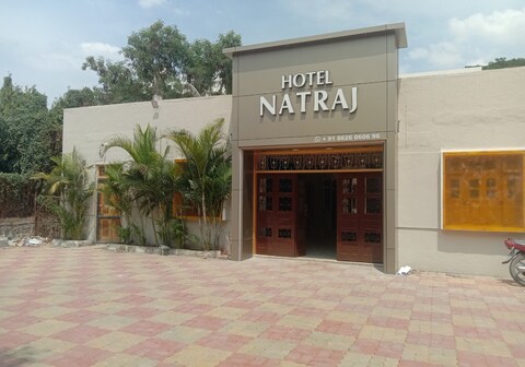 6 CR Hotel Natraj