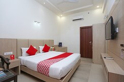 OYO 16768 Hotel Lotus Grand, Mathura OYO 16768 Hotel Lotus Grand, Mathura
