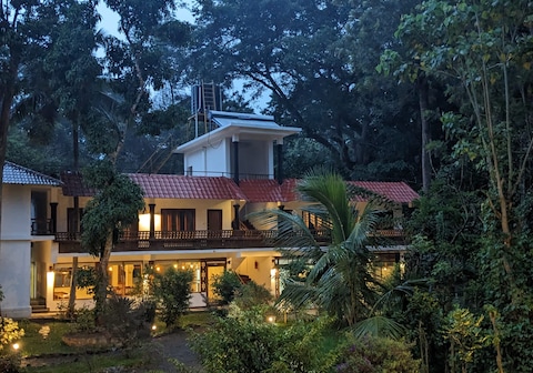 Avadale Thekkady (Stag Groups Not Allowed)