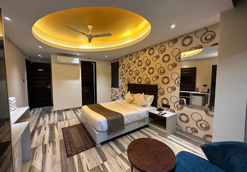 Hotel Hardik Palacio