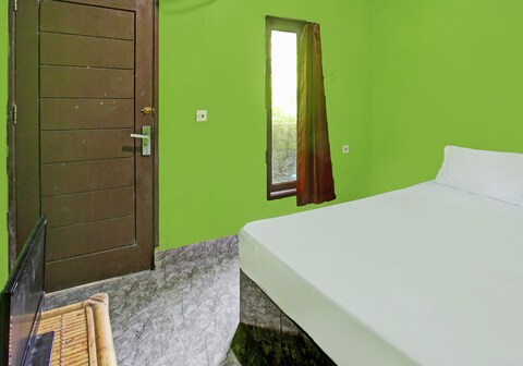 Hotel O Ashooy HomestayNearWisata Desa sedau