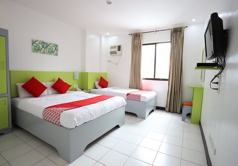 OYO 210 Apple Tree Suites